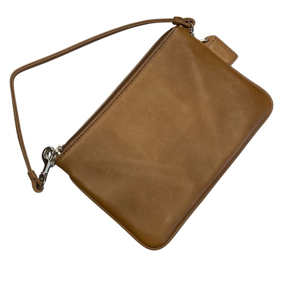 COACH Cognac Brown Smooth Natural Leather Corner Zip Wristlet NWOT - Picture 2 of 8